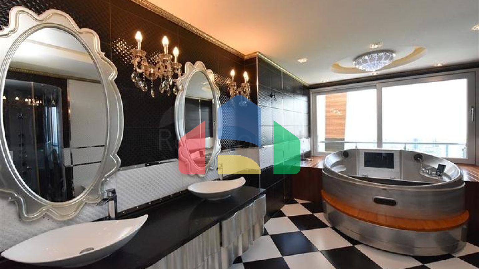 Королевские апартаменты 3+1 в комплексе отельного типа в Махмутларе