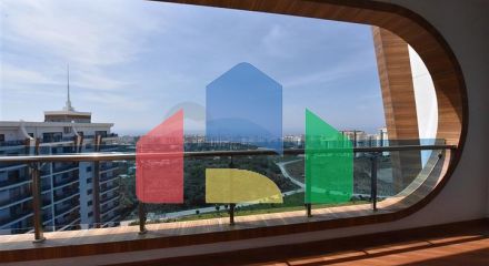 Королевские апартаменты 3+1 в комплексе отельного типа в Махмутларе