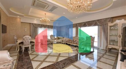 Королевские апартаменты 3+1 в комплексе отельного типа в Махмутларе