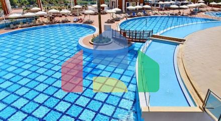 Королевские апартаменты 3+1 в комплексе отельного типа в Махмутларе