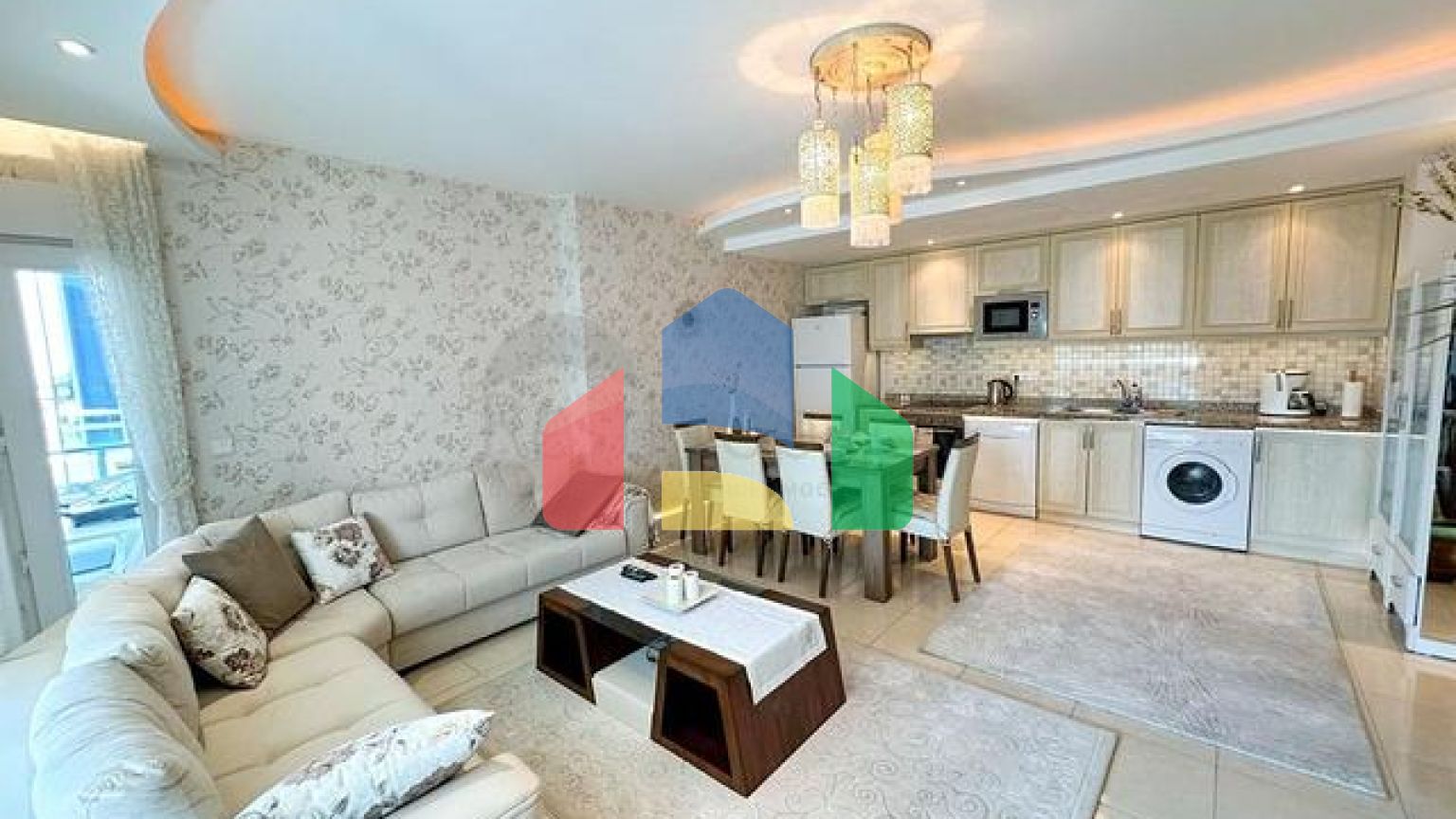 Просторная квартира 2+1 в районе Махмутлар