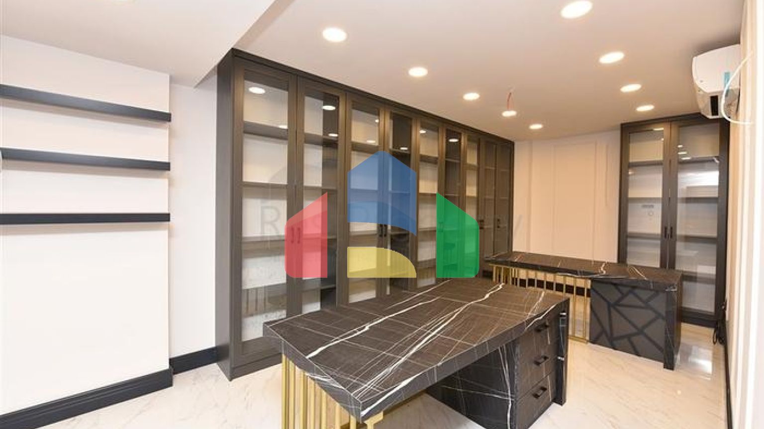 Коммерческое помещение в центре Махмутлара