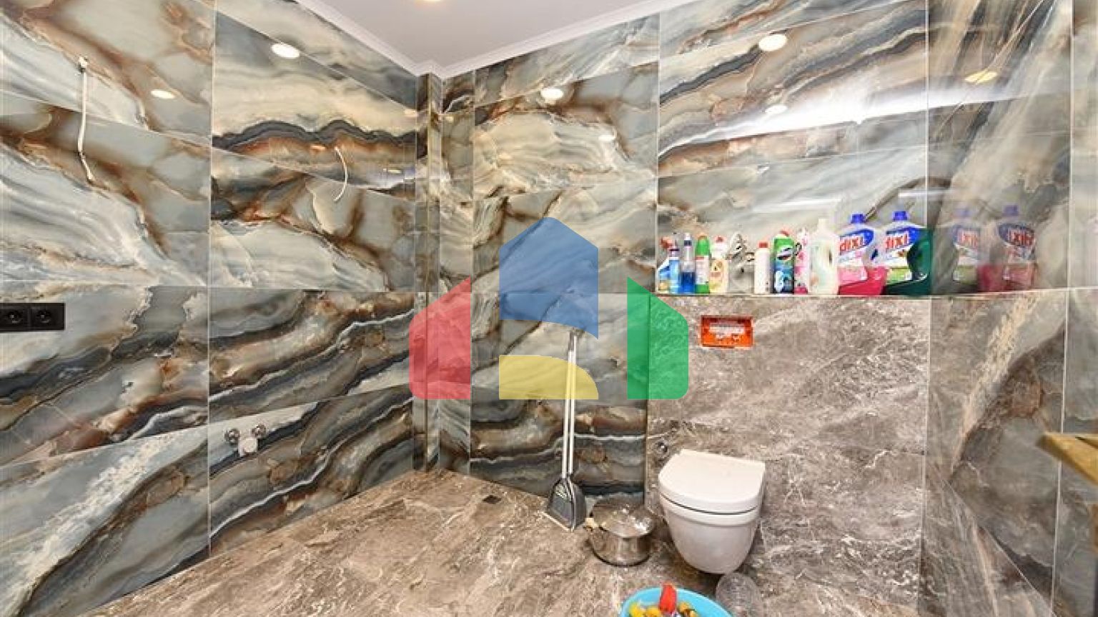 Коммерческое помещение в центре Махмутлара