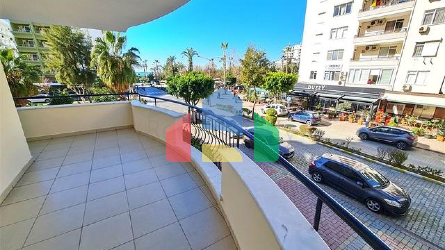 Просторная квартира 2+1 в районе Махмутлар