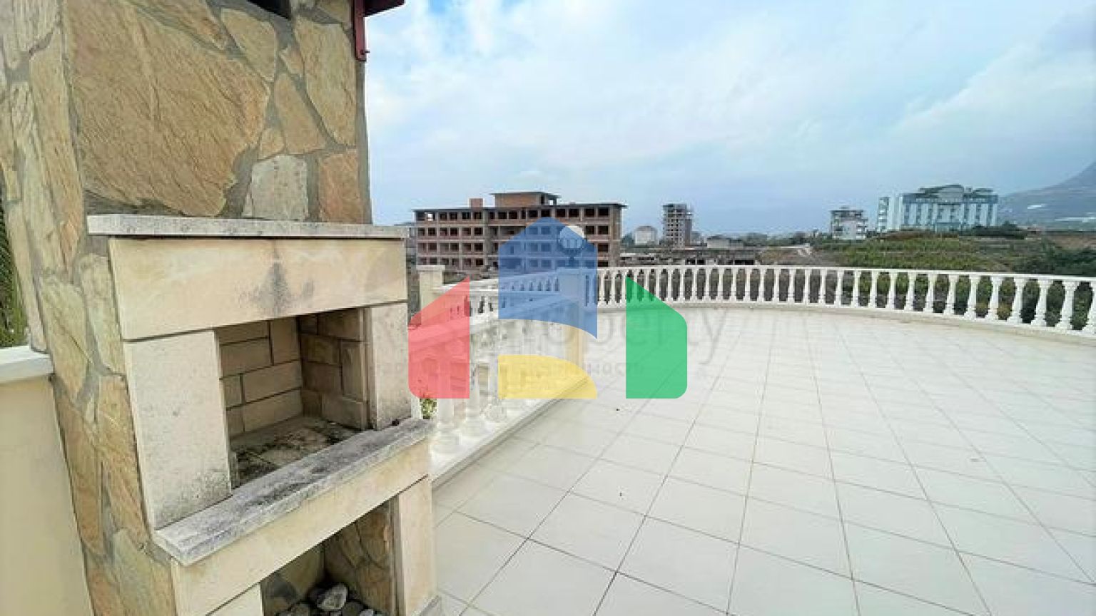 Вилла 3+1 в районе Махмутлар