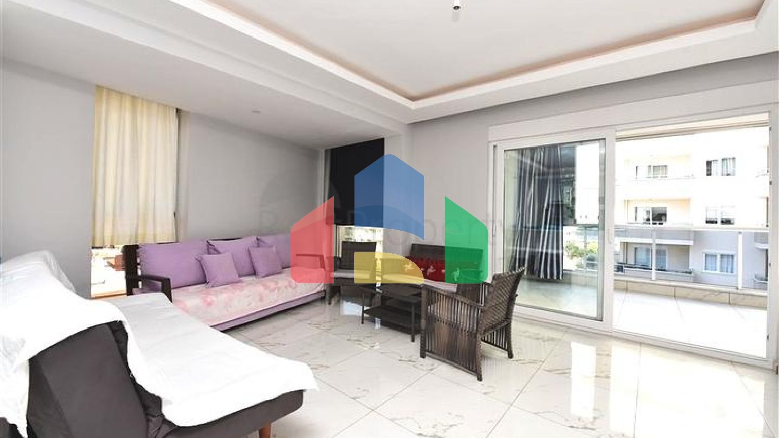 Просторная квартира 1+1 в районе Махмутлар