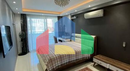 Трехкомнатный пентхаус в жилом комплексе с инфраструктурой