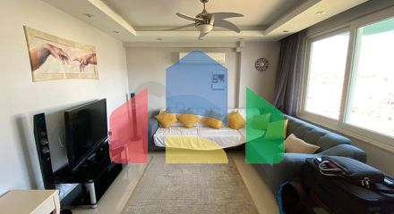 Трехкомнатный пентхаус в жилом комплексе с инфраструктурой