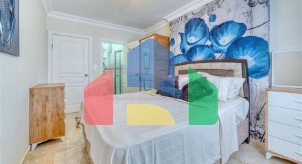 Spacious apartment in Mahmutlar area with sea and mountain views