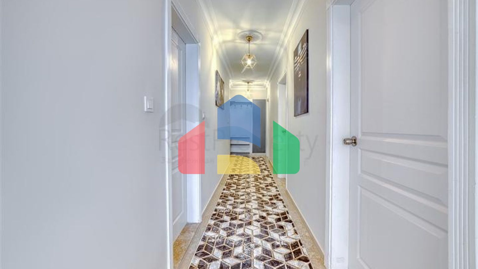 Просторная квартира в районе Махмутлар с видом на море и горы