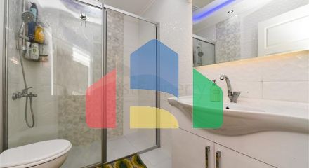 Мебльований пентхаус 4 + 1 з видом на море в Махмутларі