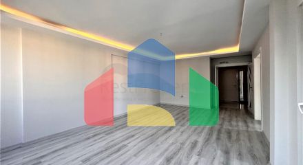 Пентхаус 2 + 1 в центрі Махмутлара з видом на гори