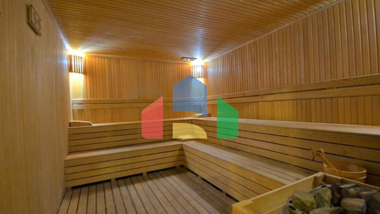 Пентхаус 2 + 1 в центрі Махмутлара з видом на гори