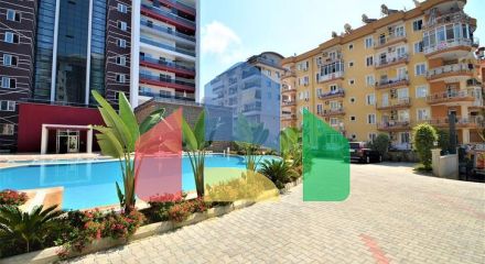 Пентхаус 2 + 1 в центрі Махмутлара з видом на гори