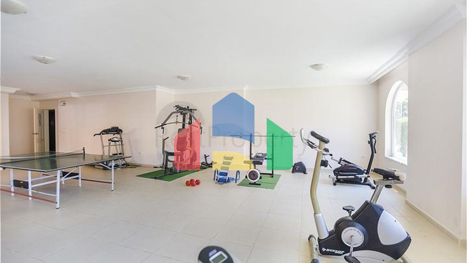 Пентхаус 3+1 с видом на море в районе Махмутлар