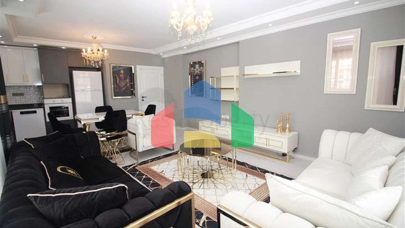 Просторий пентхаус 3 + 1 в районі Махмутлар