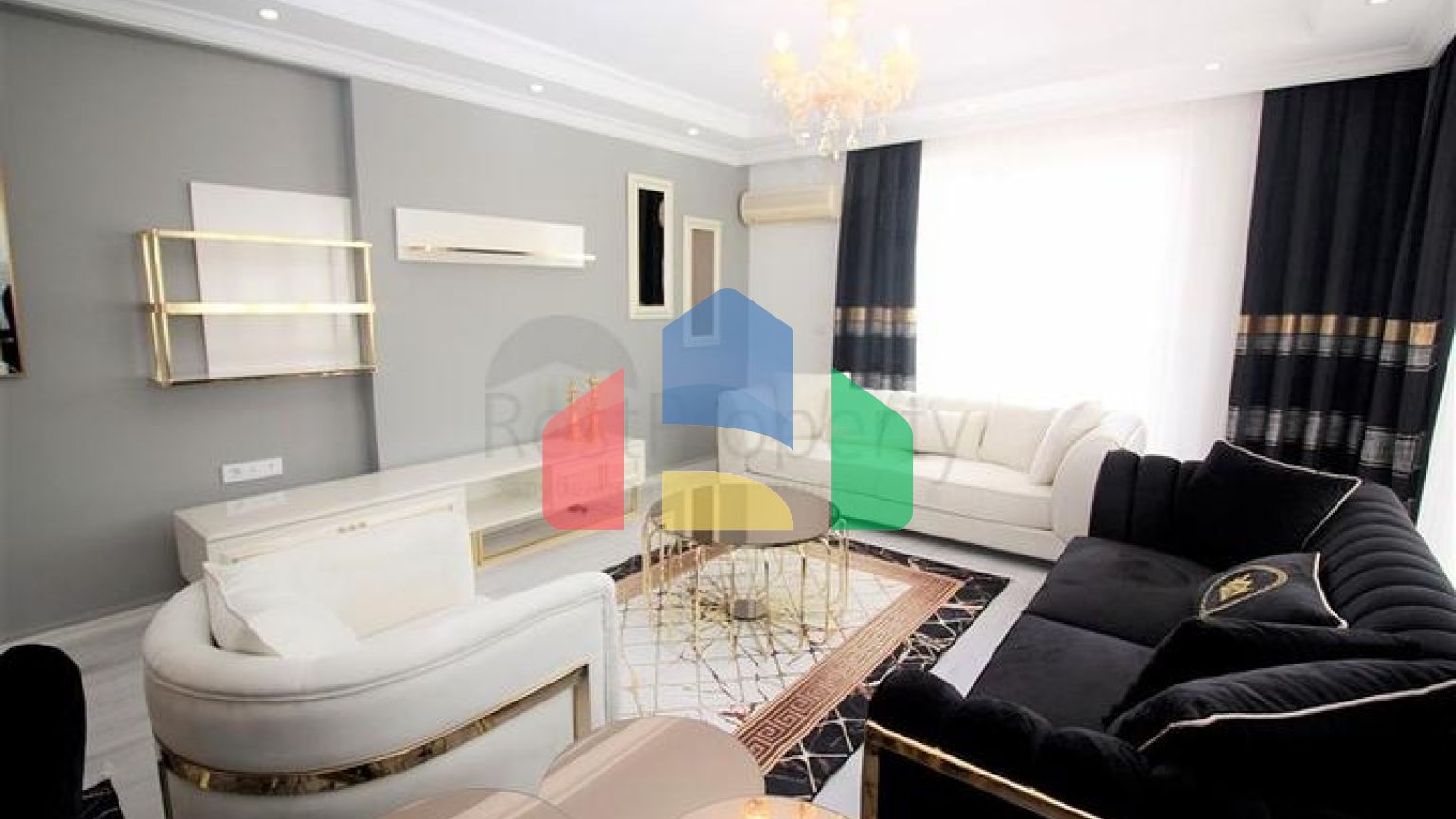 Просторий пентхаус 3 + 1 в районі Махмутлар