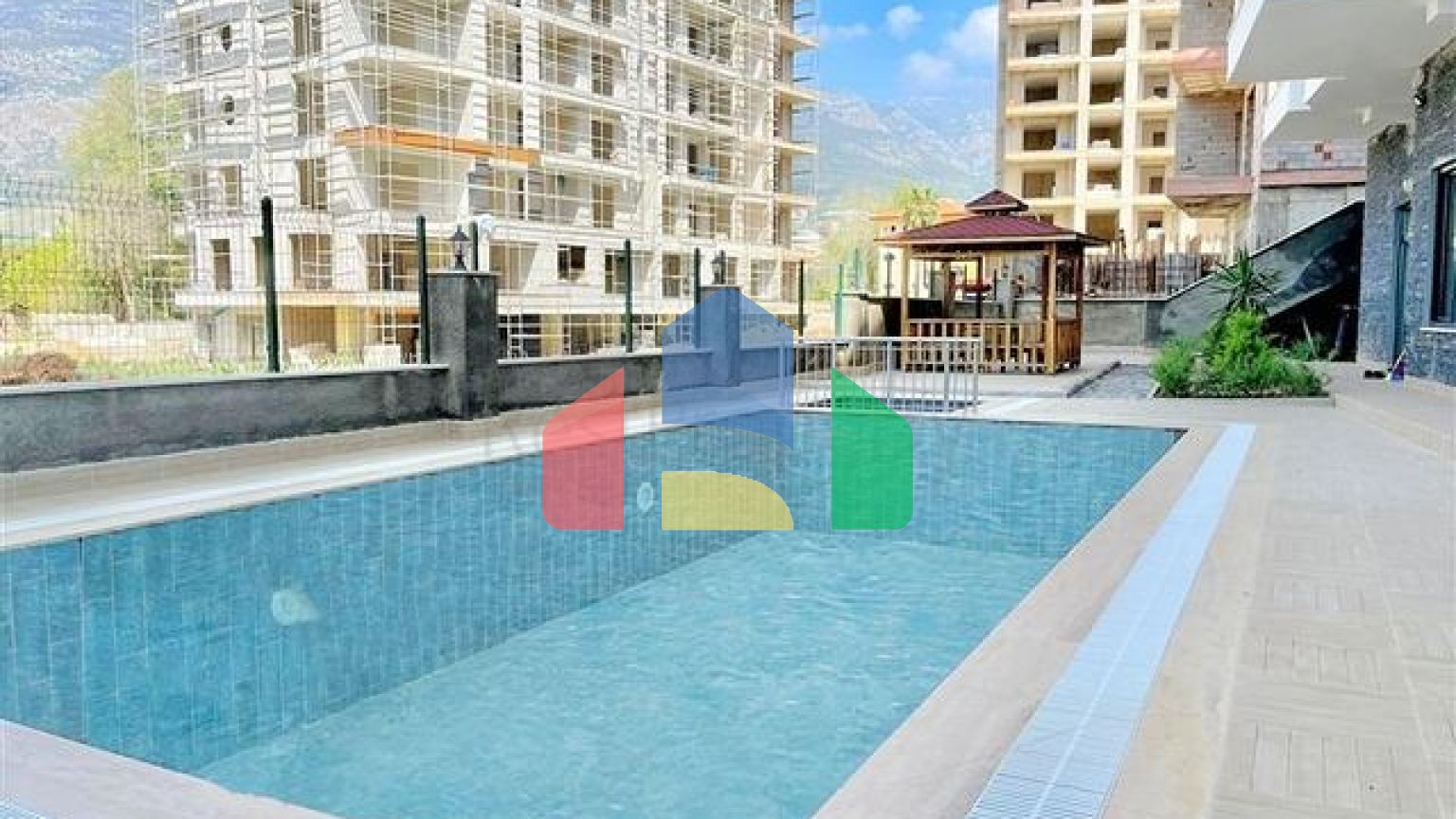 Продается квартира 1+1 в районе Махмутлар