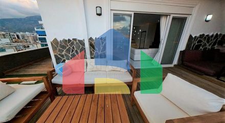 Шикарный пентхаус планировкой 3+1 в районе Махмутлар с видом на море Шикарный пентхаус планировкой 3+1 в районе Махмутлар с видом на море