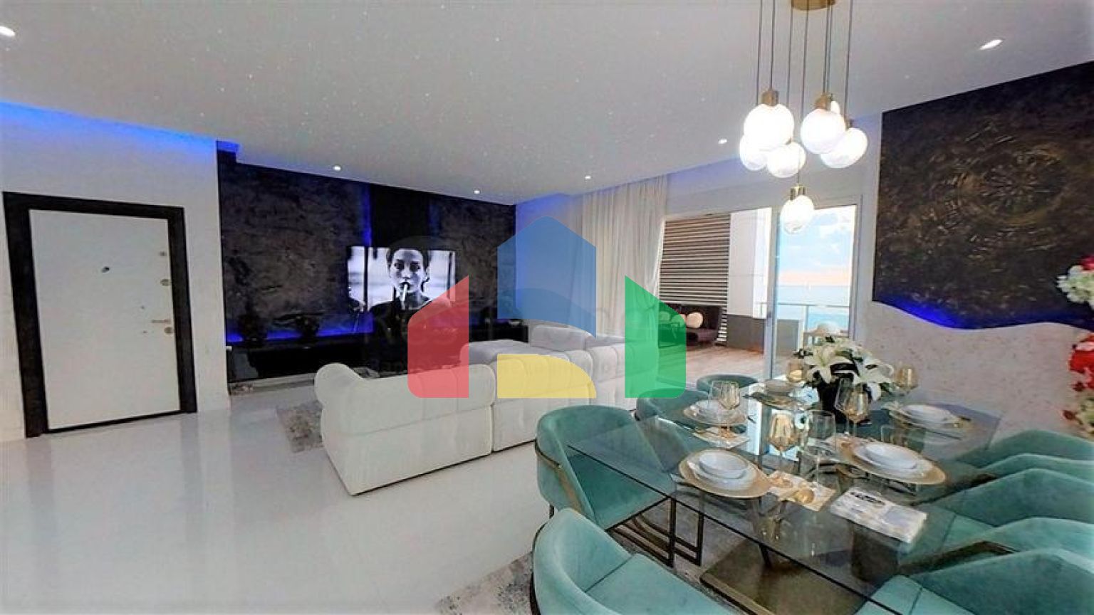 Шикарный пентхаус планировкой 3+1 в районе Махмутлар с видом на море