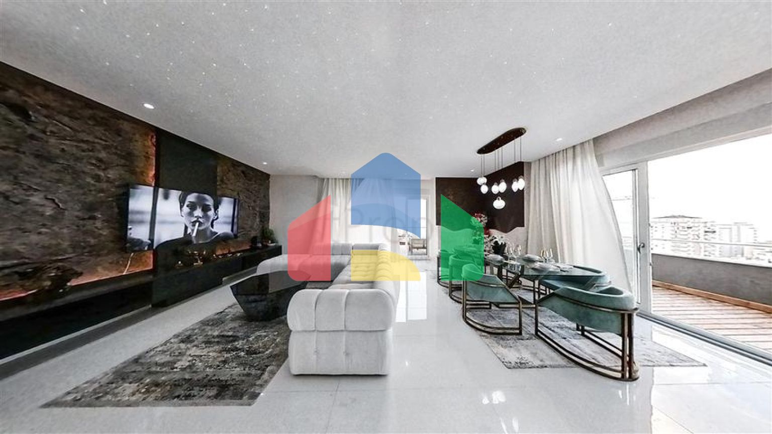 Шикарный пентхаус планировкой 3+1 в районе Махмутлар с видом на море