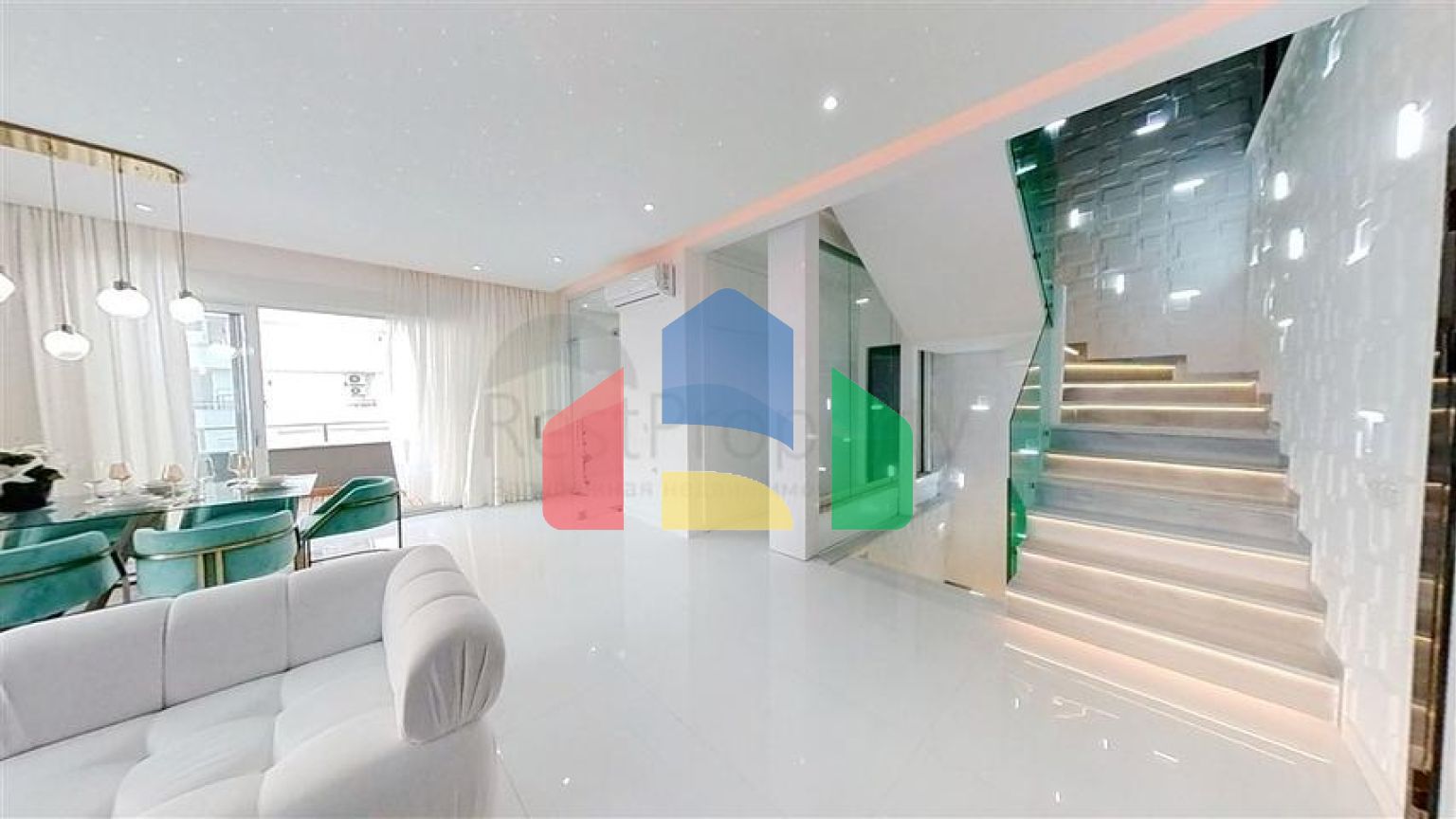 Шикарный пентхаус планировкой 3+1 в районе Махмутлар с видом на море