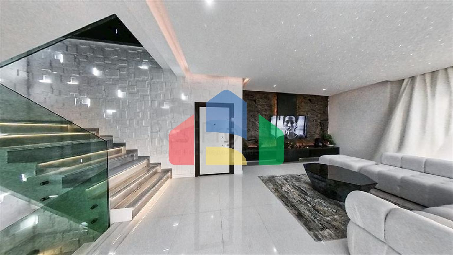 Шикарный пентхаус планировкой 3+1 в районе Махмутлар с видом на море