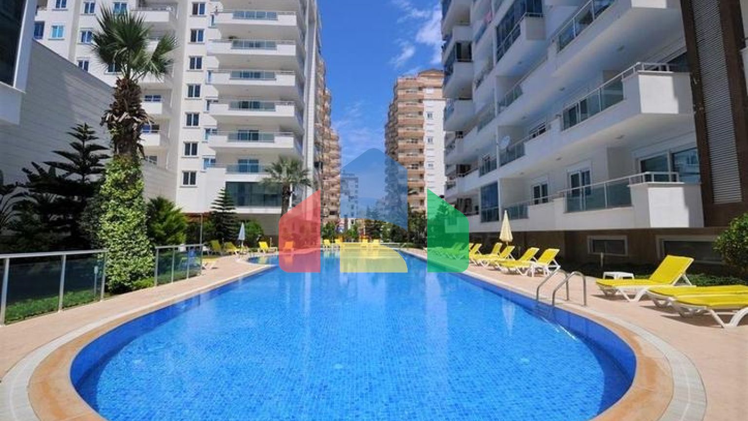 Шикарный пентхаус планировкой 3+1 в районе Махмутлар с видом на море