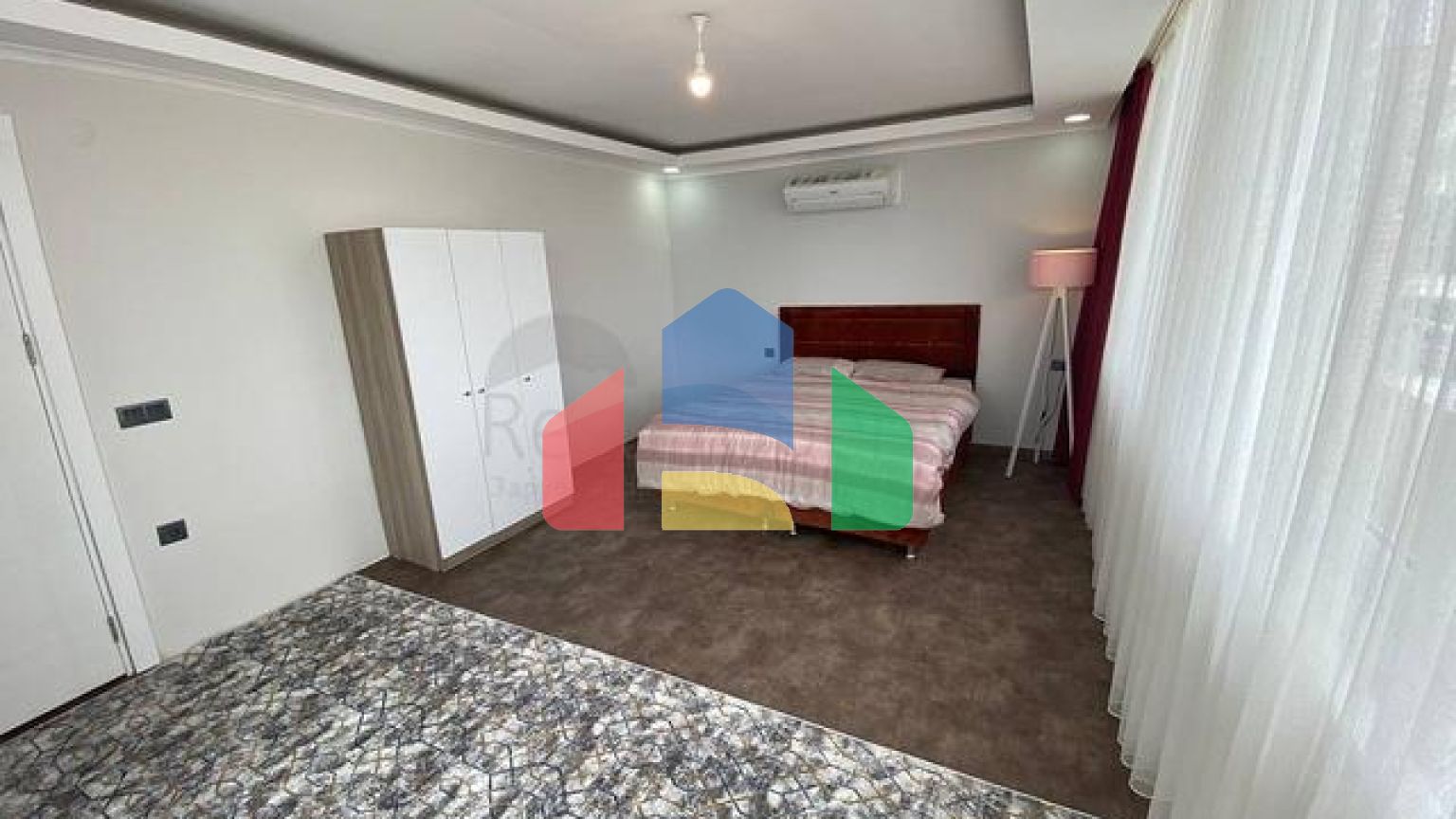 Квартира планировкой 2+1 в районе Махмутлар