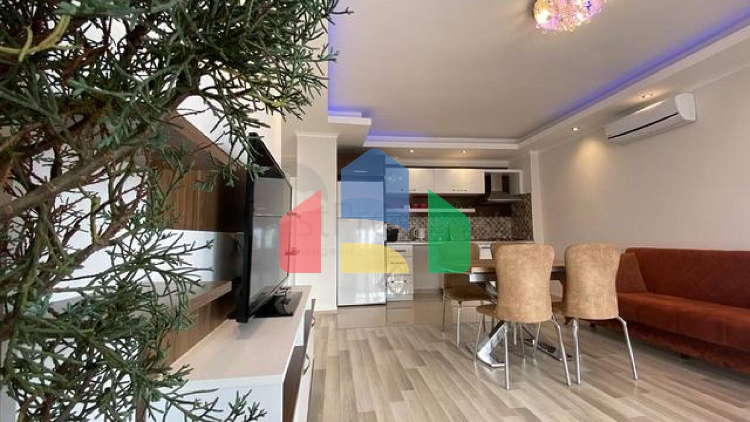 Квартира планировкой 2+1 в районе Махмутлар