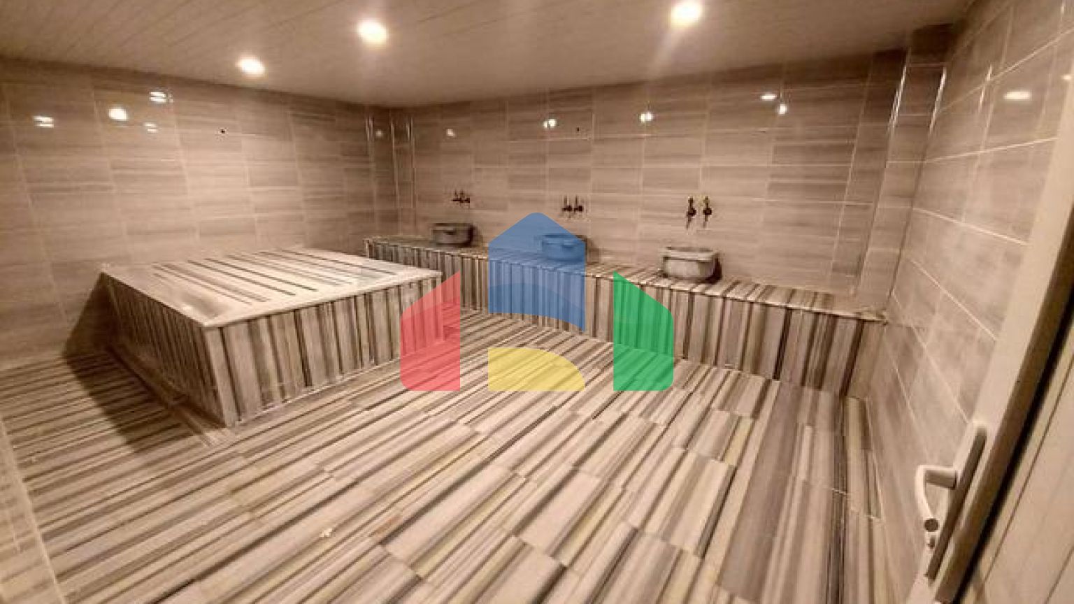 Квартира планировкой 2+1 в районе Махмутлар