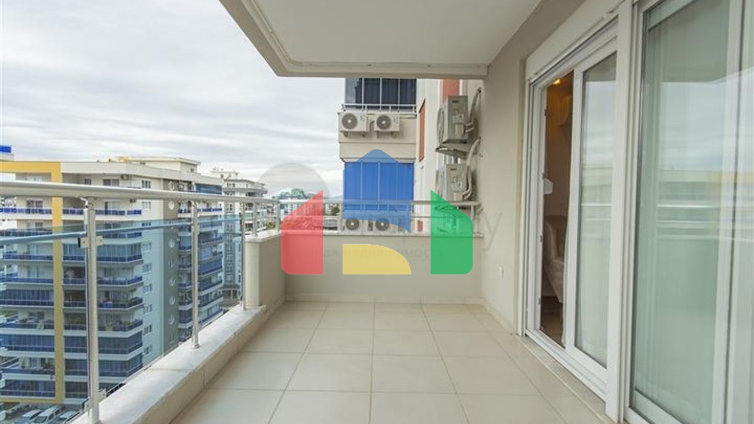 Затишна квартира 1 + 1 в якісному комплексі