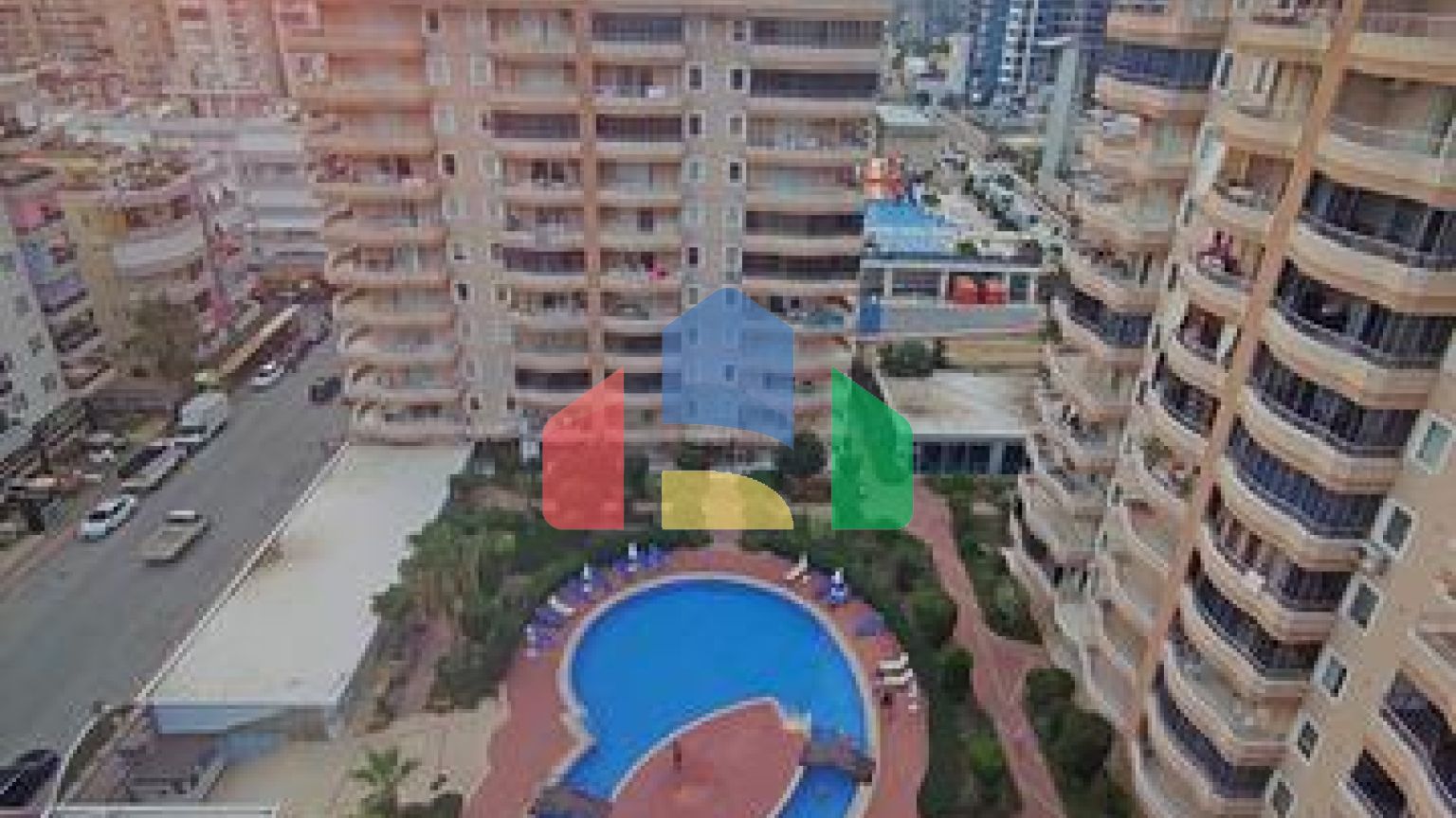 П'ятикімнатний пентхаус в Махмутларі