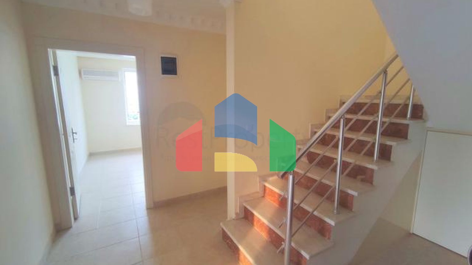 П'ятикімнатний пентхаус в Махмутларі