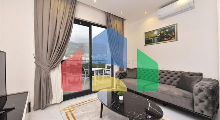 One-bedroom apartment with panoramic mountain views