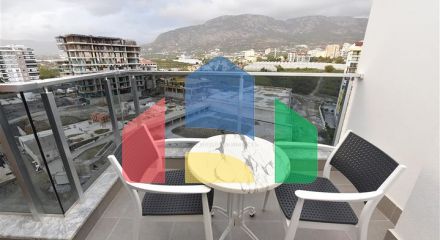 One-bedroom apartment with panoramic mountain views