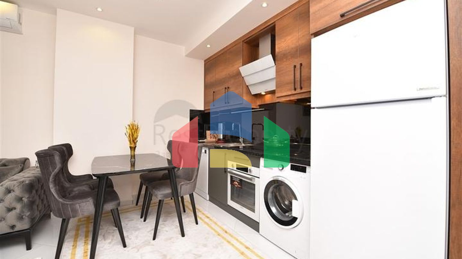 Двухкомнатная квартира с панорамным видом на горы