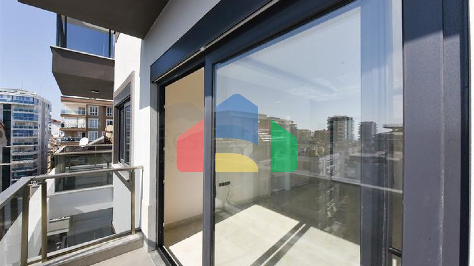 Квартира 1+1 с превосходной инфраструктурой в районе Махмутлар