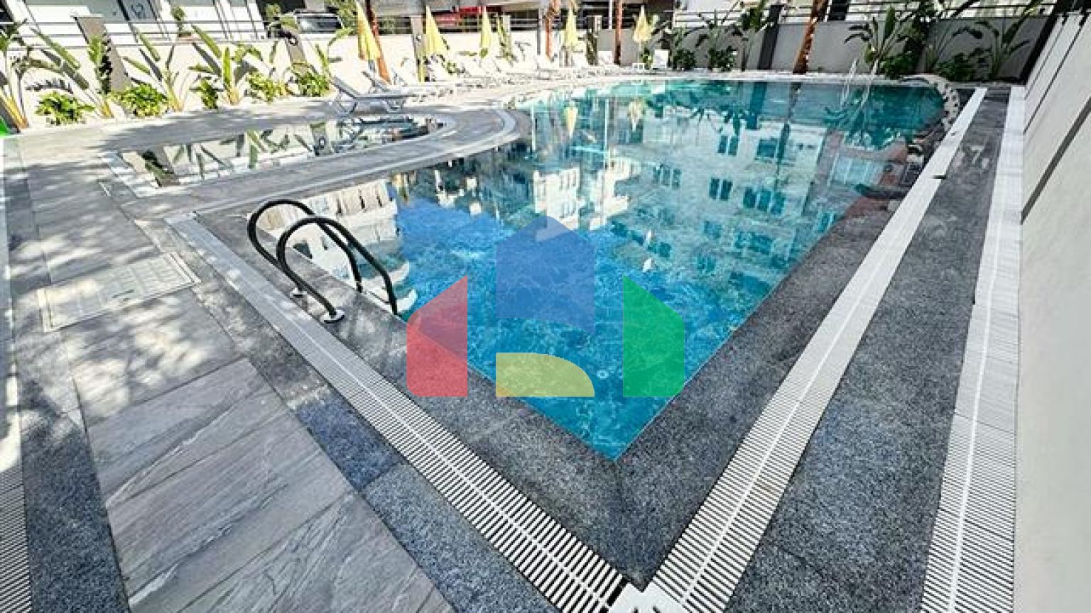 Квартира 1+1 с превосходной инфраструктурой в районе Махмутлар