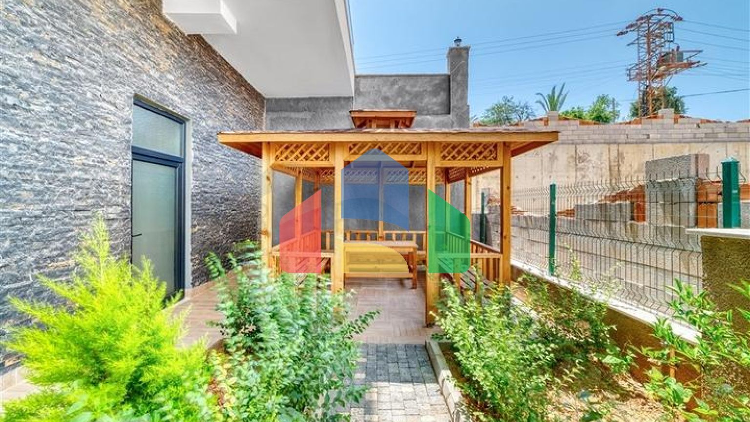 Квартира 1+1 в новом комплексе Махмутлара