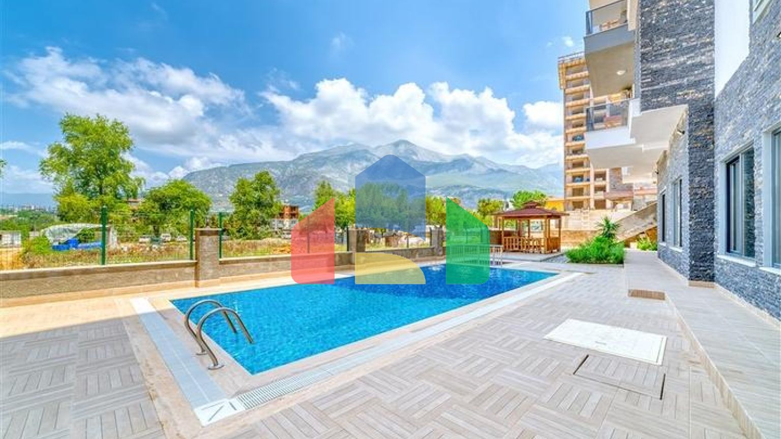 Квартира 1+1 в новом комплексе Махмутлара