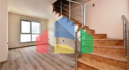 Пентхаус с видом на горы в районе Махмутлар