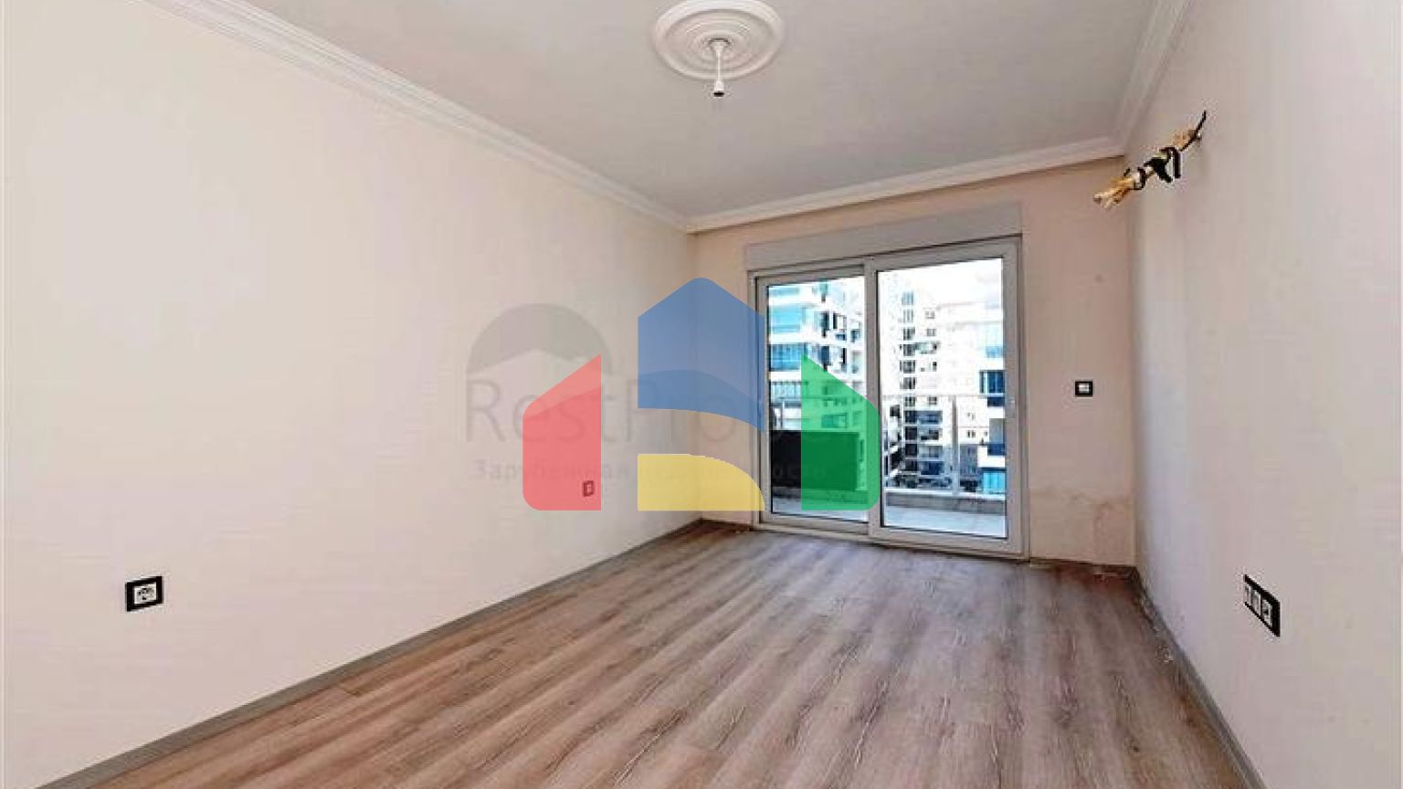 Пентхаус с видом на горы в районе Махмутлар