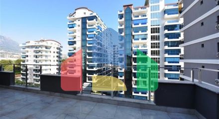 Пентхаус с видом на горы в районе Махмутлар