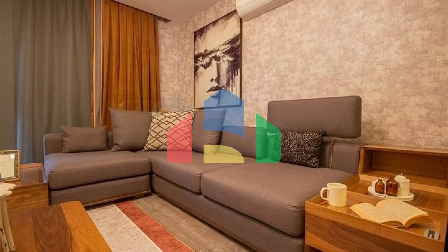 Меблированная квартира 2+1 на первой береговой линии в Махмутларе