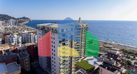 Меблированная квартира 2+1 на первой береговой линии в Махмутларе