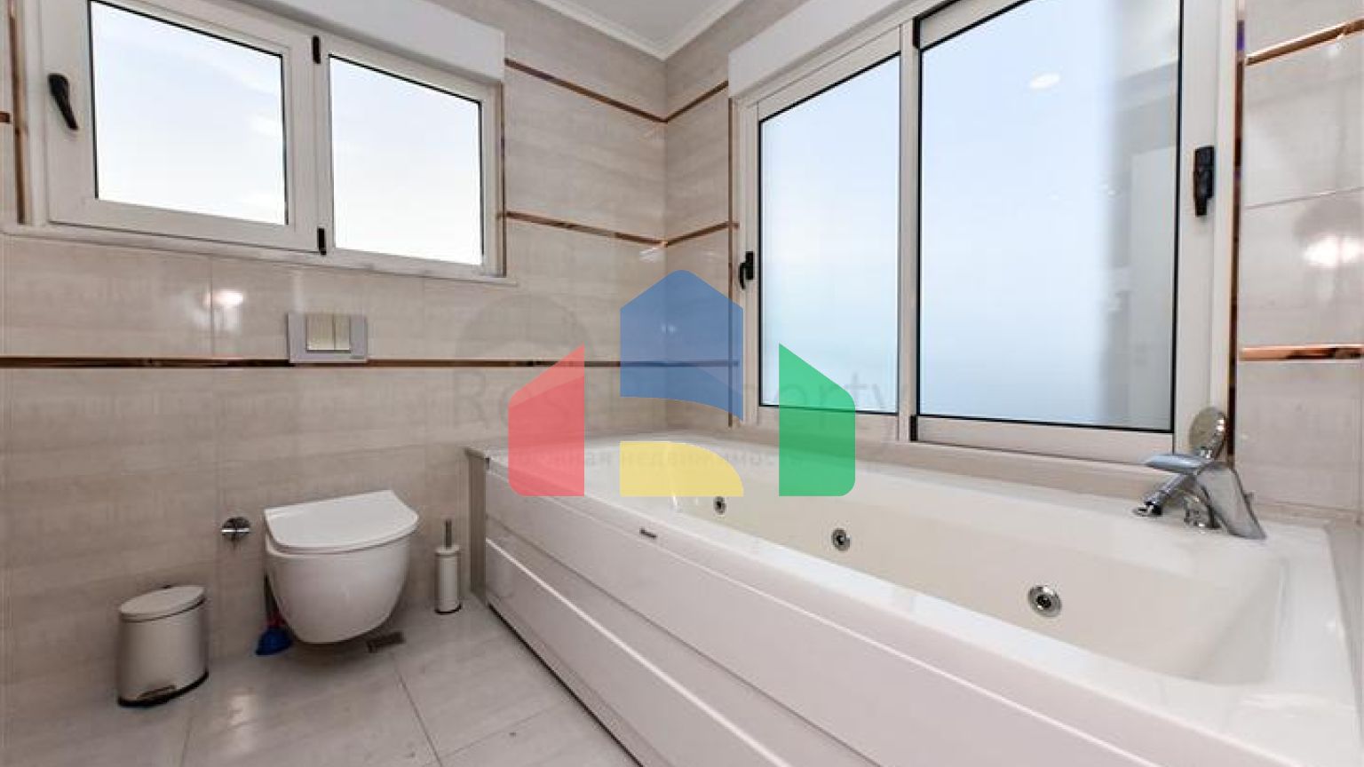 Розкішний пентхаус 4+1 у популярному районі Махмутлар