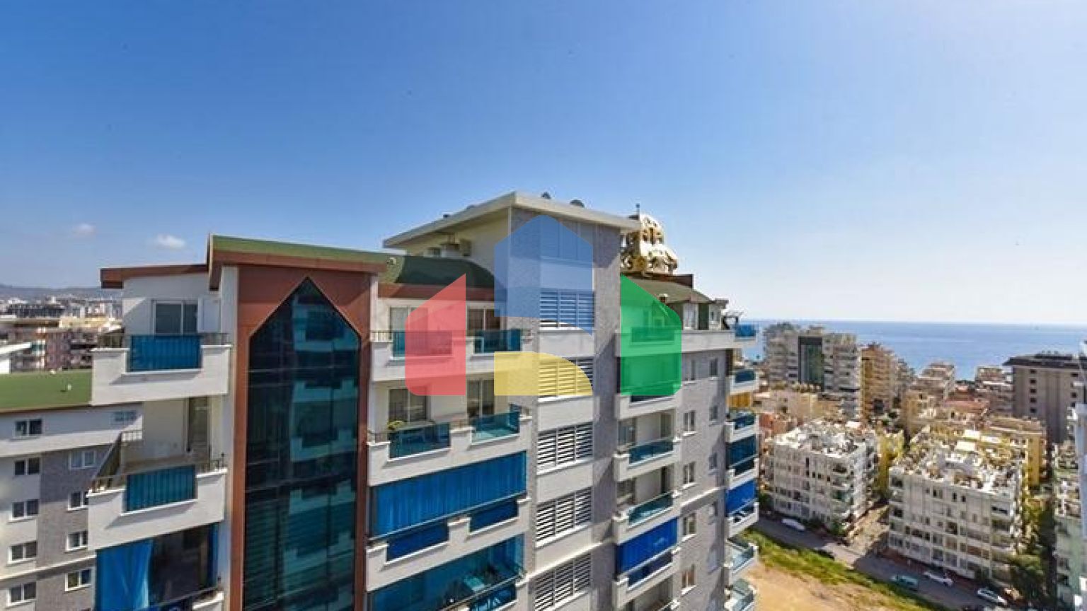 Розкішний пентхаус 4+1 у популярному районі Махмутлар