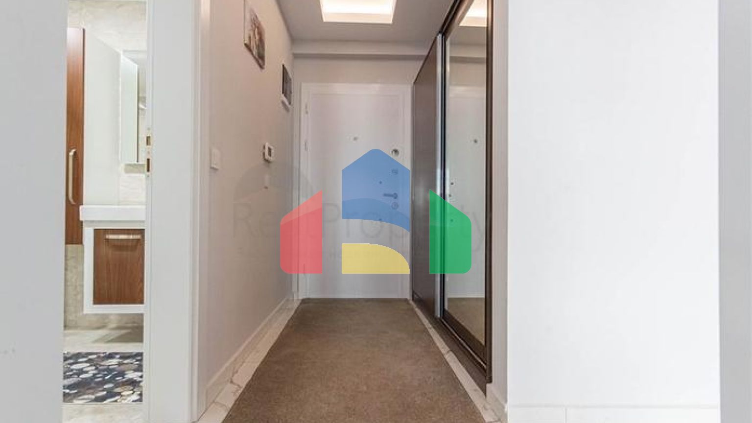 Затишна двокімнатна квартира в Махмутларі