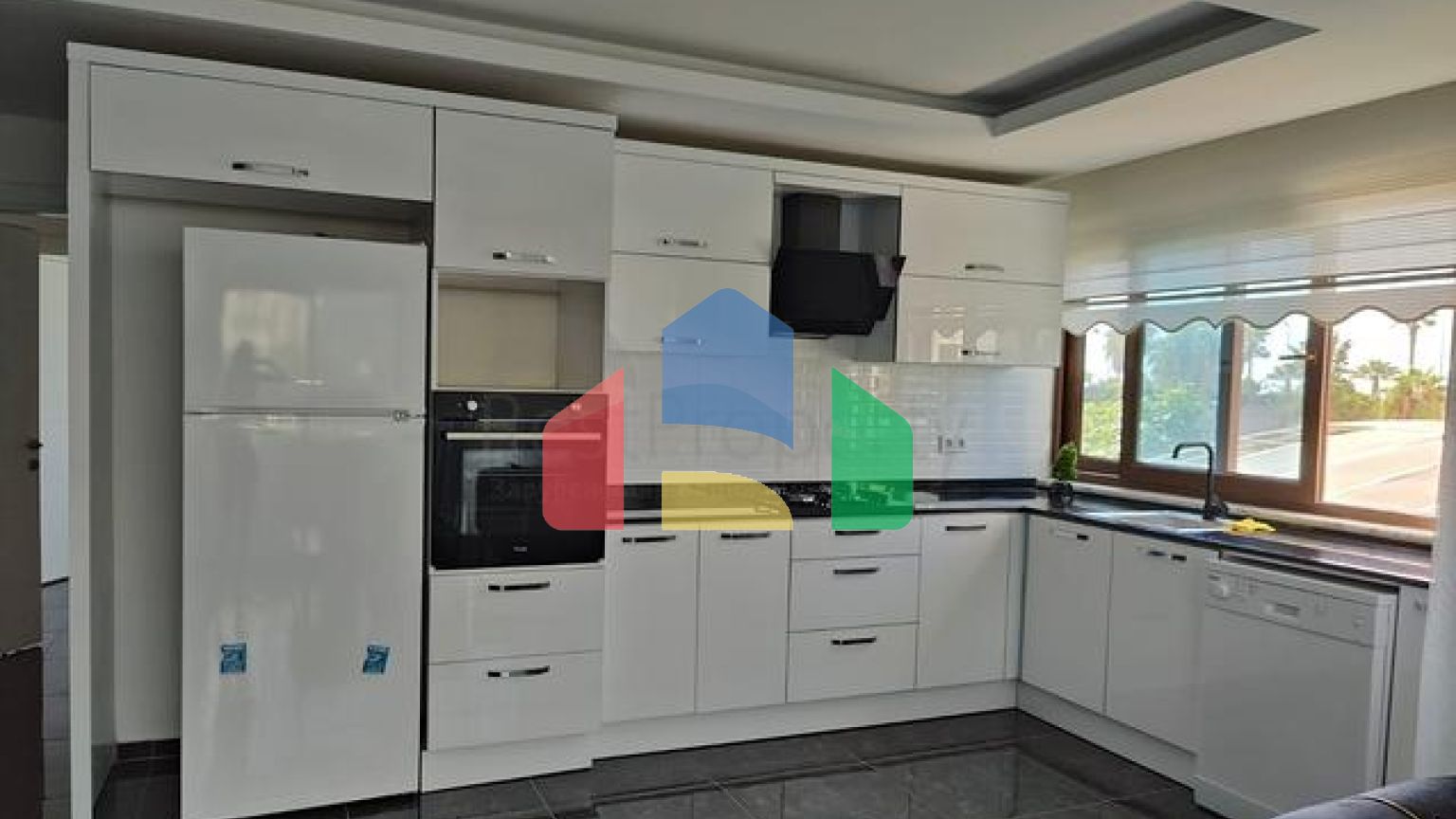 Затишна квартира 2 + 1 поруч з морем